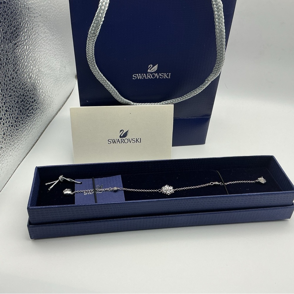 NWT Swarovski Crystal Bracelet Magnetic Closure with Box, COA & Bag